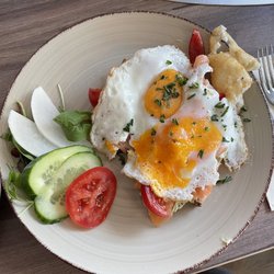 Avocado-Lachs Brot