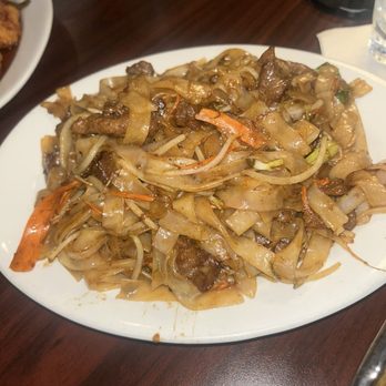 Blue Bamboo - Chow Fun with Beef - Comfort Food Near Me - Jacksonville, Florida