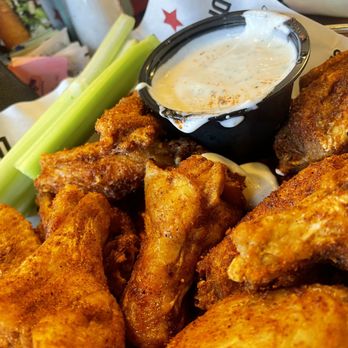 Drake's - Sirrach wings - Burgers Near Me - Owensboro, Kentucky Drake's - Sirrach wings - Burgers Near Me - Owensboro, Kentucky