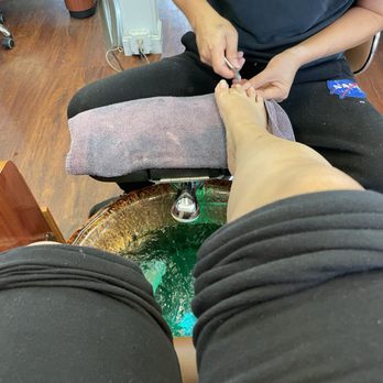 Bee Zee Spa - Pedicure - Day Spas Near Me - Braintree, Massachusetts Bee Zee Spa - Pedicure - Day Spas Near Me - Braintree, Massachusetts