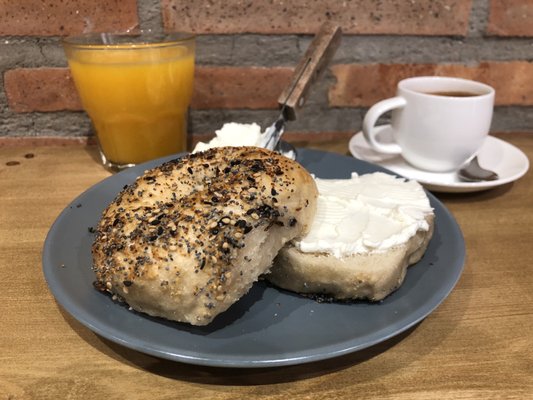 Mazál Bagels & Café – Chamberí by null