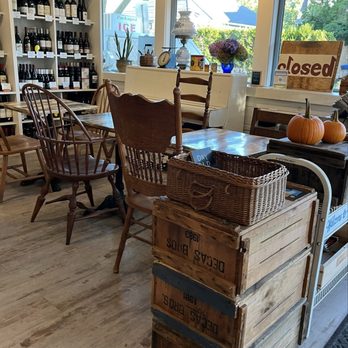 East End Market - Grocery Near Me - Provincetown, Massachusetts