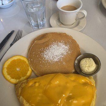 Effie's Restaurant & Bar - American Near Me - Campbell, California Effie's Restaurant & Bar - American Near Me - Campbell, California