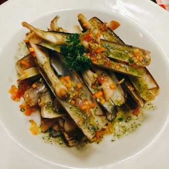 Chez Fernand - razor clams - French Near Me - Paris, 75 Chez Fernand - razor clams - French Near Me - Paris, 75