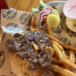 Klinker's Hometown Bar & Grill - Smash burger with fries
