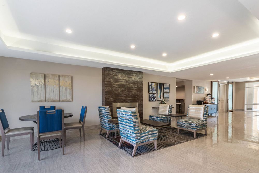 Baymont by Wyndham Montreal Airport