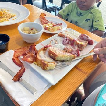 French Toast Heaven - Strawberrry Cheesecake French Toast - Breakfast & Brunch Near Me - Cincinnati, Ohio