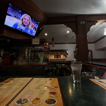 Fu's Palace - bar area during rainy daytime - Chinese Near Me - Los Angeles, California Fu's Palace - bar area during rainy daytime - Chinese Near Me - Los Angeles, California