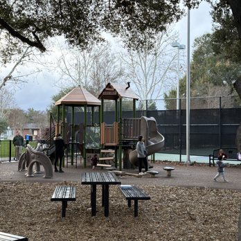 Burgess Park - Parks Near Me - Menlo Park, California