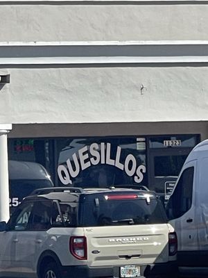 Quesillos Guiliguiste by null