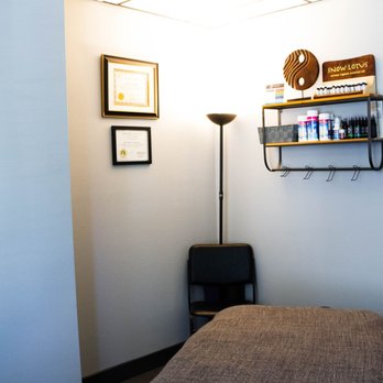 Foundation Chiropractic - Acupuncture Room - Chiropractors Near Me - Carlsbad, California Foundation Chiropractic - Acupuncture Room - Chiropractors Near Me - Carlsbad, California