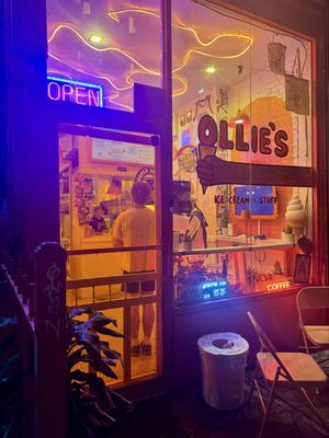 Ollie’s Ice Cream + Stuff by null