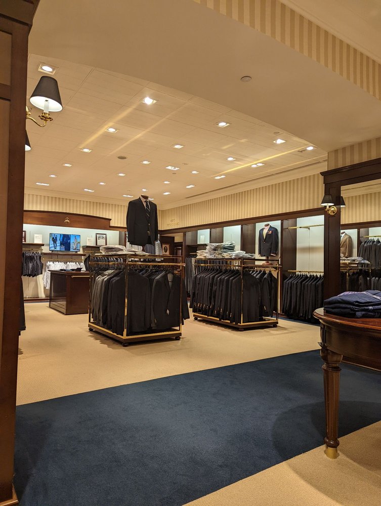 BROOKS BROTHERS CLOSED Updated August 2024 1500 Polaris Pkwy