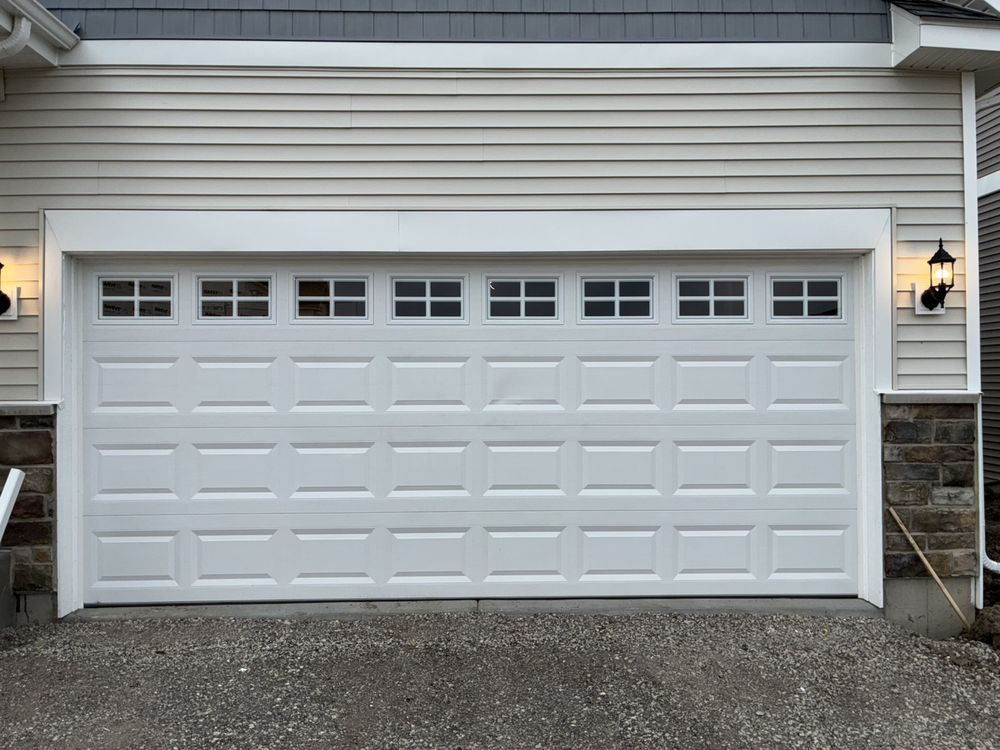 Consolidated Garage Doors - Garage Door Contractor in Batavia, IL
