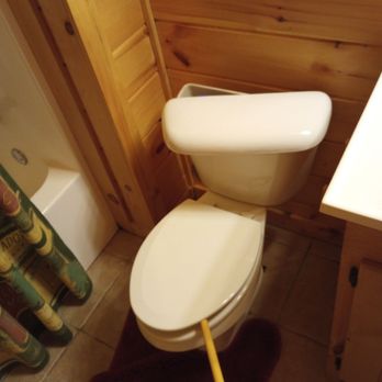 Georgia Mountain Cabin Rentals - I dont even know who does this. Bathroom works just fine & i cleaned it - Vacation Rentals Near Me - Blue Ridge, Georgia