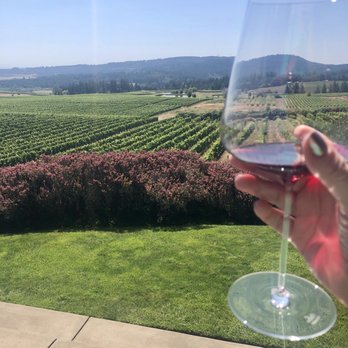 Bethel Heights Vineyard - Wine Tasting Room Near Me - Salem, Oregon