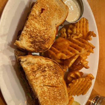 Daily Dose Old Town Bar & Grill - Sourdough BLT with peppered bacon - Breakfast & Brunch Near Me - Scottsdale, Arizona