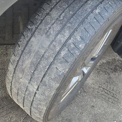 Hertz Rent A Car - Unsafe tires