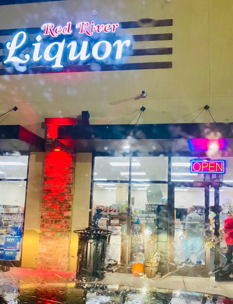 Red River Liquor Logo
