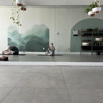 Brickell Yoga - Spacious yet intimate - Yoga Near Me - Miami, Florida Brickell Yoga - Spacious yet intimate - Yoga Near Me - Miami, Florida