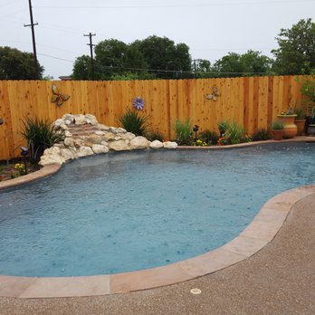 Crystal Clear Pools - Pool Cleaners Near Me - Robinson, Texas