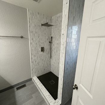 Maldonado Tile & Stone - New shower and floor tile - Tiling Near Me - Sonoma, California