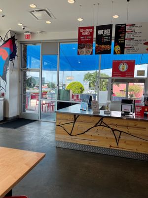 Dave's Hot Chicken by null