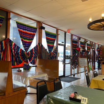 Anitas Mexican Restaurant - the interior of a mexican restaurant - Mexican Near Me - Conroe, Texas Anitas Mexican Restaurant - the interior of a mexican restaurant - Mexican Near Me - Conroe, Texas