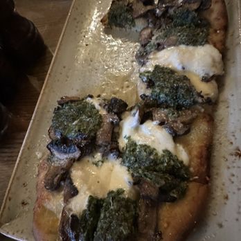 Winberie's Restaurant & Bar - Mushroom Flatbread - Pubs Near Me - Princeton, New Jersey Winberie's Restaurant & Bar - Mushroom Flatbread - Pubs Near Me - Princeton, New Jersey