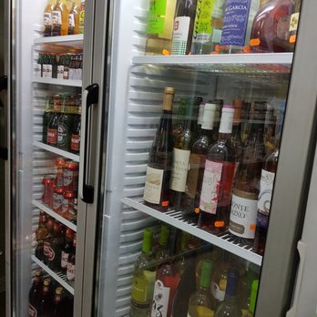 Bristrô São Vicente - Cold white wine and Beers - Cafeteria Near Me - Lisbon, 11 Bristrô São Vicente - Cold white wine and Beers - Cafeteria Near Me - Lisbon, 11