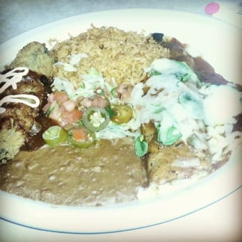 Chuy's - Chile relleno and cheese enchilada...yum! :) - Mexican Near Me - Round Rock, Texas