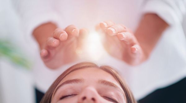 Reiki - The word "Reiki" means "mysterious atmosphere, miraculous sign." It comes from the Japanese words "rei" (universal) and "ki" (life energy). Reiki is a type of energy healing. Energy healing targets the energy fields around the body. According to practitioners, energy can stagnate in the body where there has been physical injury or possibly emotional pain. In time, these energy blocks can cause illness. Energy medicine aims to help the flow of energy and remove blocks in a similar way to acupuncture or acupressure. Improving the flow of energy around the body, say practitioners, can enable relaxation, reduce pain, speed healing, and reduce other symptoms of illness. Reiki - The word "Reiki" means "mysterious atmosphere, miraculous sign." It comes from the Japanese words "rei" (universal) and "ki" (life energy). Reiki is a type of energy healing. Energy healing targets the energy fields around the body. According to practitioners, energy can stagnate in the body where there has been physical injury or possibly emotional pain. In time, these energy blocks can cause illness. Energy medicine aims to help the flow of energy and remove blocks in a similar way to acupuncture or acupressure. Improving the flow of energy around the body, say practitioners, can enable relaxation, reduce pain, speed healing, and reduce other symptoms of illness.