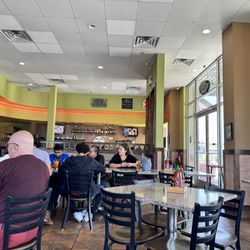 Pho Thaison - Dining area.