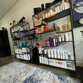 Salon Paisley - Inside salon - Hair Salons Near Me - Sacramento, California Salon Paisley - Inside salon - Hair Salons Near Me - Sacramento, California