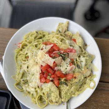 Ipp's Pastaria & Bar - Pesto Chicken Pasta - Italian Near Me - Roswell, Georgia Ipp's Pastaria & Bar - Pesto Chicken Pasta - Italian Near Me - Roswell, Georgia