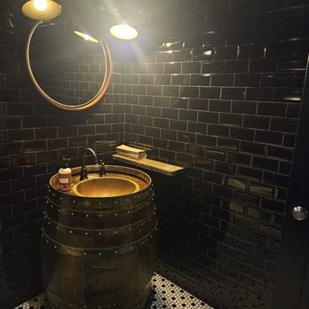 Whelan's Irish Pub - Irish Pub Near Me - Portland, Oregon