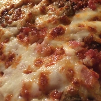 Pizza Hut - Pizza Near Me - Valparaiso, Indiana