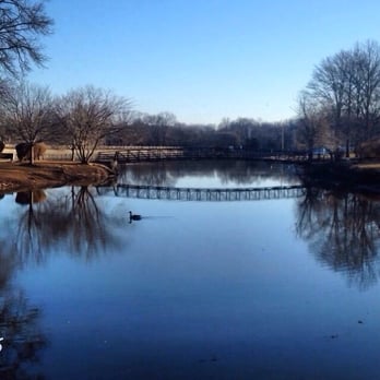 Roosevelt County Park - Beautiful day for a stroll - Parks Near Me - Edison, New Jersey