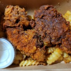 Yummy's Hot Chicken - hot clucking basket