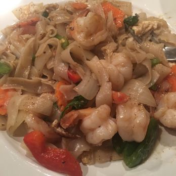 Panai Thai Restaurant - Drunken Noodle with Shrimp, outstanding! - Thai Near Me - Largo, Florida