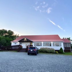 Baddeck Lobster Suppers - The restaurant.... yup, we were the 2nd last customer to leave the restaurant