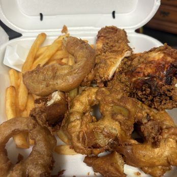 Hamburger Barn - Chicken Fried Chicken that was BURNT! The cost $23! - Burgers Near Me - Arkadelphia, Arkansas Hamburger Barn - Chicken Fried Chicken that was BURNT! The cost $23! - Burgers Near Me - Arkadelphia, Arkansas