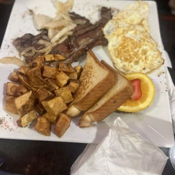 Canvas Social Cuisine - Steak N Eggs - Southern Near Me - Norfolk, Virginia Canvas Social Cuisine - Steak N Eggs - Southern Near Me - Norfolk, Virginia
