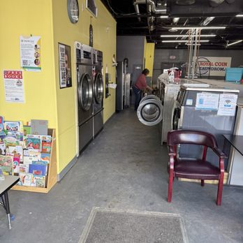 Royal Coin Laundromat - Laundromat Near Me - Port Huron, Michigan
