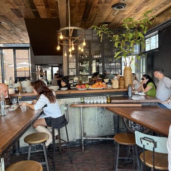 Gjelina - Ambience - New American Near Me - Venice, California Gjelina - Ambience - New American Near Me - Venice, California