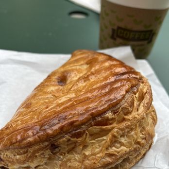 Arsicault Bakery - My apple turnover - Bakeries Near Me - San Francisco, California Arsicault Bakery - My apple turnover - Bakeries Near Me - San Francisco, California
