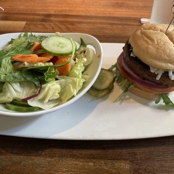 Yard House - Vegan Beyond Burger with a GF bun - New American Near Me - Honolulu, Hawaii Yard House - Vegan Beyond Burger with a GF bun - New American Near Me - Honolulu, Hawaii