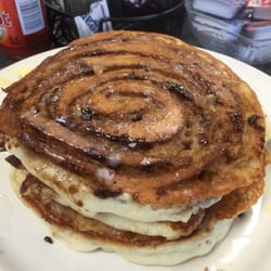 Cinnamon swirl pancakes ( yum)