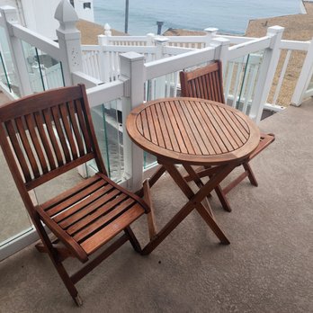 Capri Laguna - Patio - Hotels Near Me - Laguna Beach, California Capri Laguna - Patio - Hotels Near Me - Laguna Beach, California