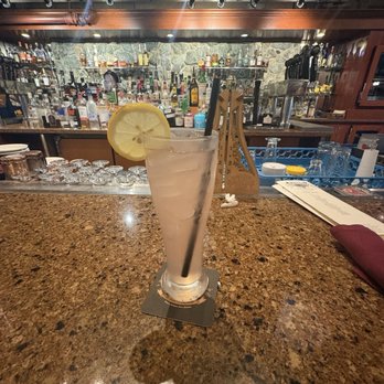 Glacier BrewHouse - Glacier BrewHouse lemonade - American Near Me - Anchorage, Alaska